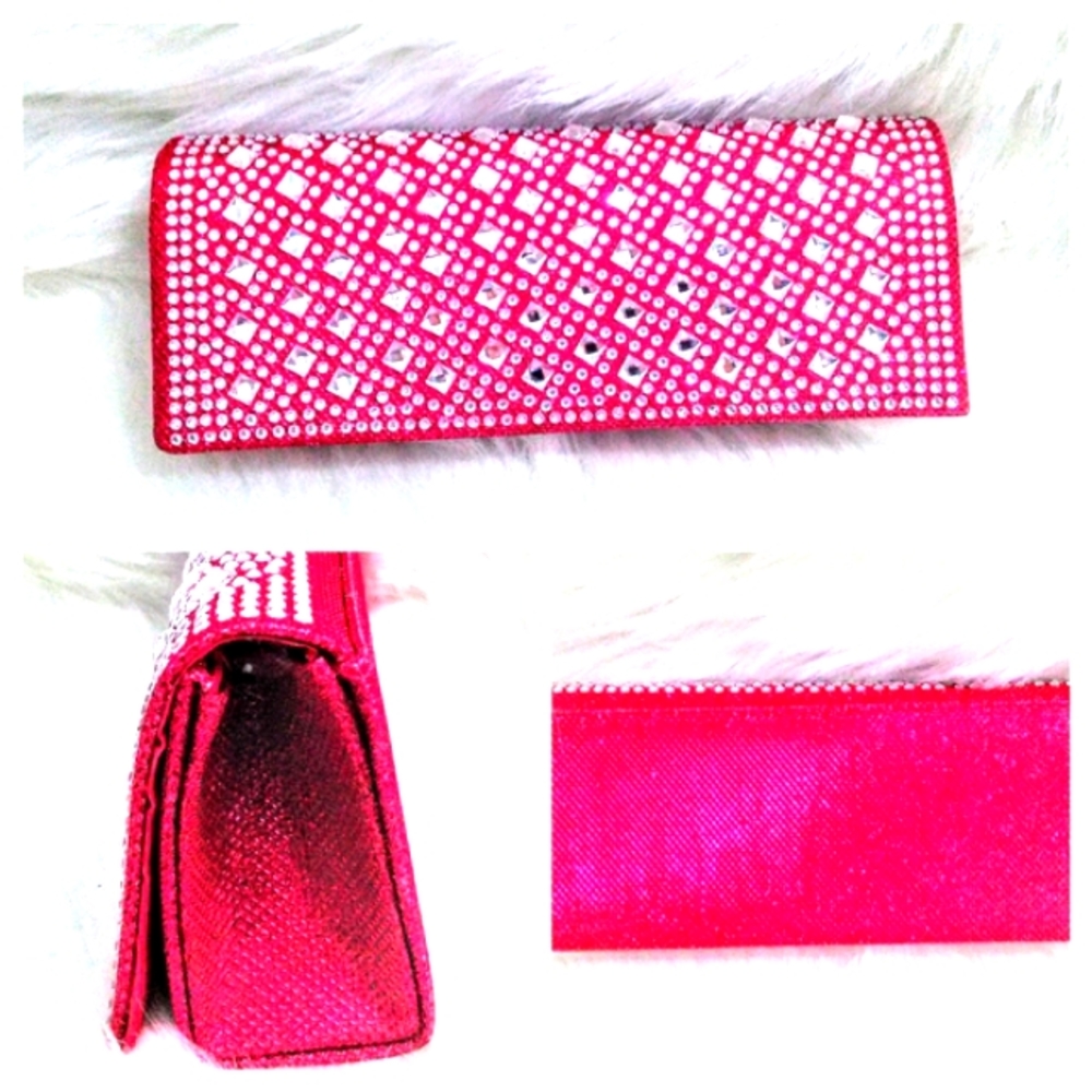 (NEW)! Hot Pink! Bedazzled! Clutch! :-)